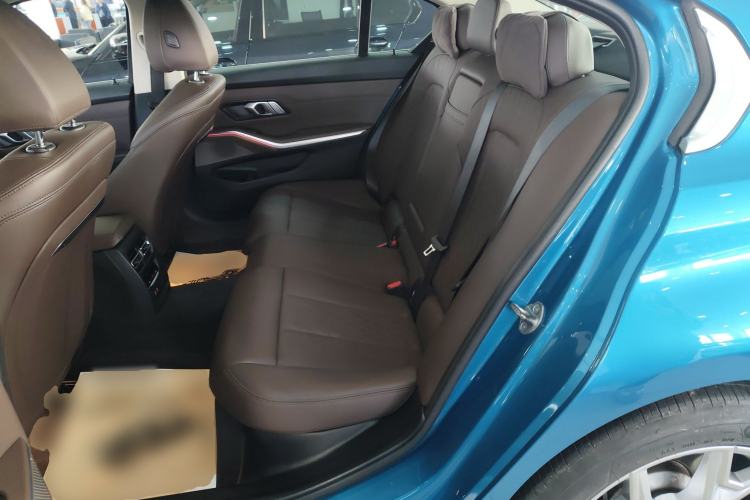 Used BMW i3 2022 eDrive 35 L
