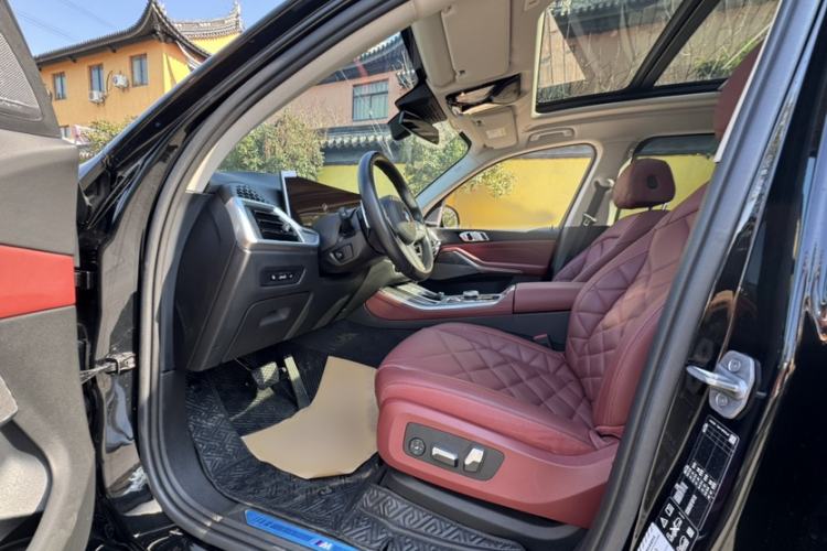 Used BMW X5 2023 xDrive 30Li Luxury M Sport Night Edition Package
