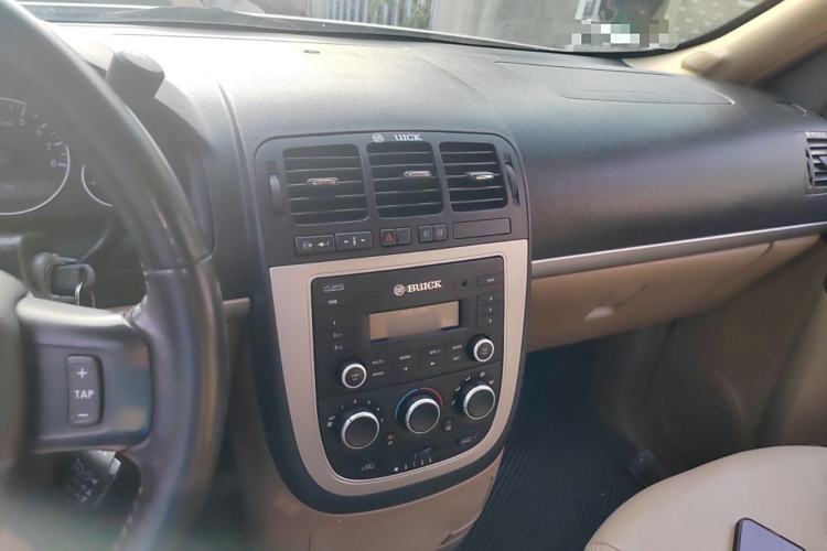 Used Buick GL8 2014 2.4L Executive Edition
