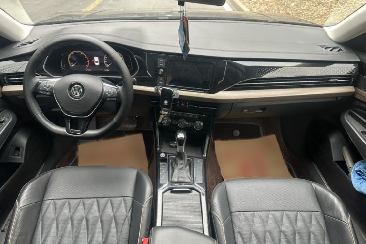 Used Volkswagen Passat 2019 330TSI Luxury Edition China VI Standard