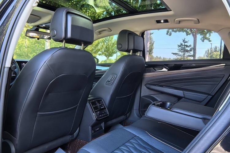 Used Volkswagen Passat 2020 Revised Version 330TSI Luxury Edition China VI Standard
