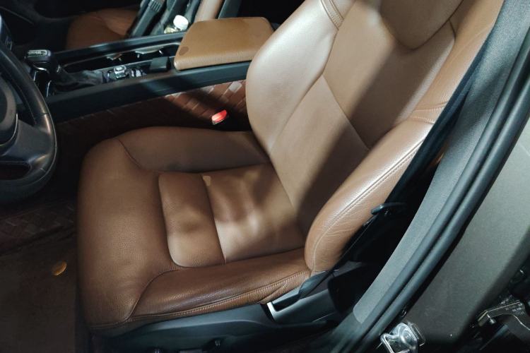 Used Volvo XC60 2019 T5 4x4 Zhiyuan Edition China VI Standard