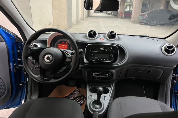 Used  forfour 2018 1.0L 52 kW Dynamic Edition