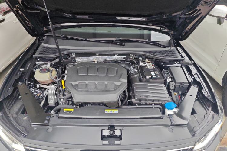 Used Volkswagen Magotan 2023 2 Million Units Limited Edition 330TSI DSG Leading Version