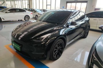 Used Tesla Model Y 2022 Long-Range All-Wheel-Drive Version