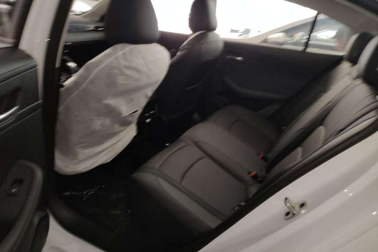 Used Roewe i5 2023 1.5L CVT Luxury Edition
