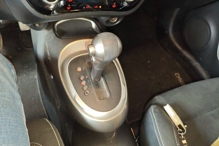 Used Infiniti ESQ 2014 1.6L Spontaneous Edition
