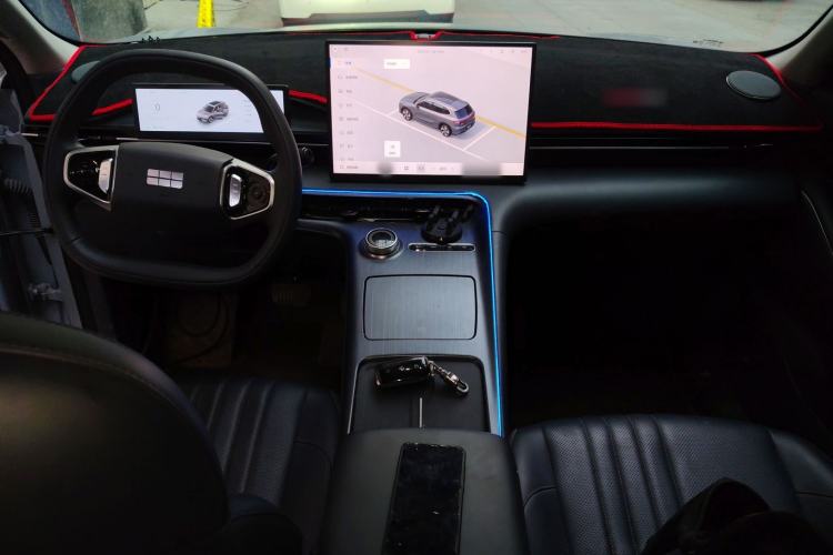 Used  E5 2024 440km Launch Edition
