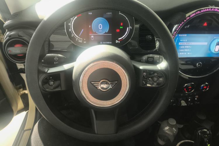 Used  MINI 2022 1.5T COOPER Classic Edition Five-Door Version
