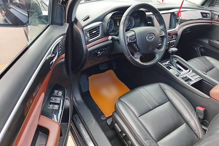 Used GAC Trumpchi GS8 2017 320T Two-Wheel Drive Luxury Smart Connectivity Version (7 Seats)