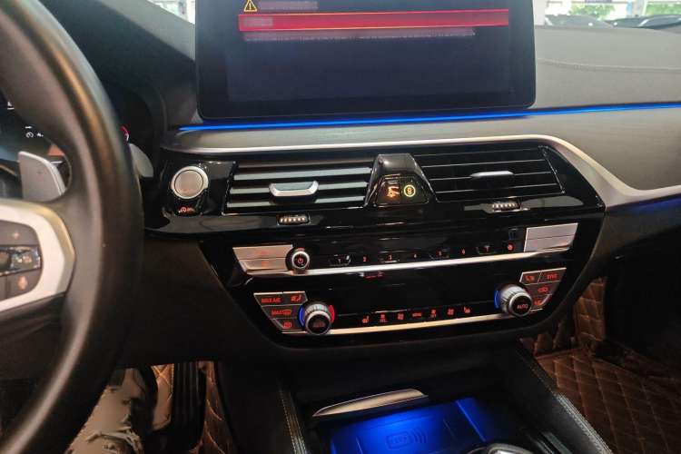 Used BMW 5 Series 2021 530Li Leading Model M Sport Package
