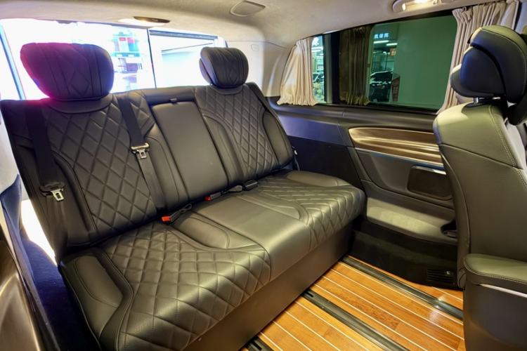 Used Mercedes-Benz V-Class 2021 V 260 L Long-wheelbase Luxury Edition