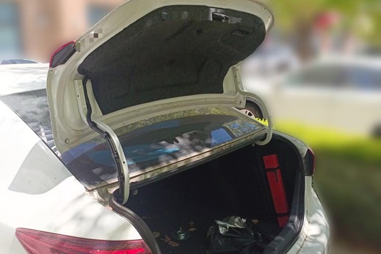 Used Mazda Mazda 3 Axela 2017 Sedan 1.5L Automatic Luxury Model Emission Standard China V
