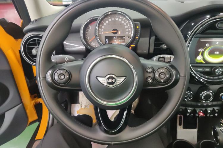 Used  MINI 2016 1.5T COOPER Five-Door Edition
