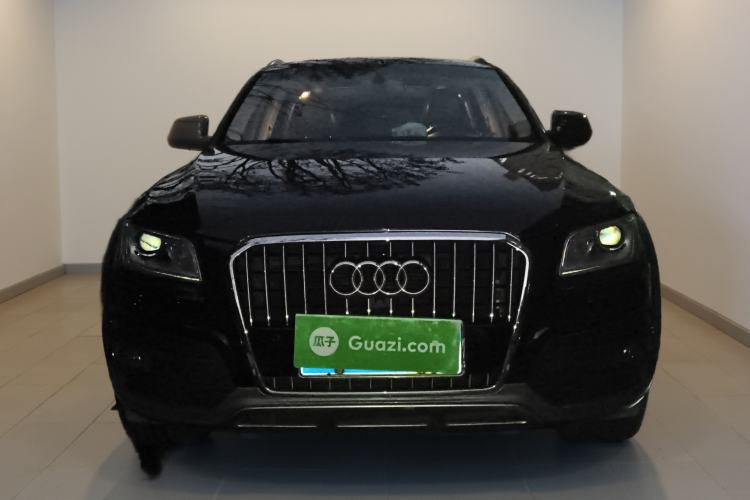 Used Audi Q5 2018 Collector's Edition 40 TFSI Technology Model
