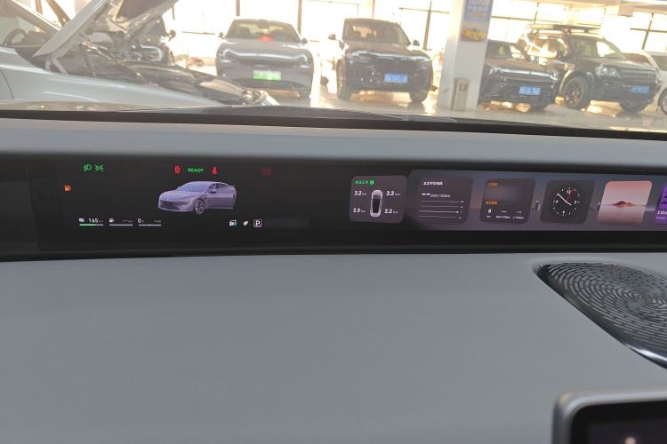 Used  12 2025 Ultra Extended-Range Edition
