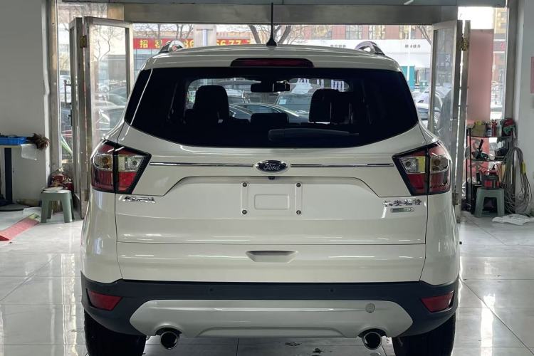 Used Ford Kuga 2018 Facelifted EcoBoost 180 Two-Wheel-Drive Platinum Wing Edition
