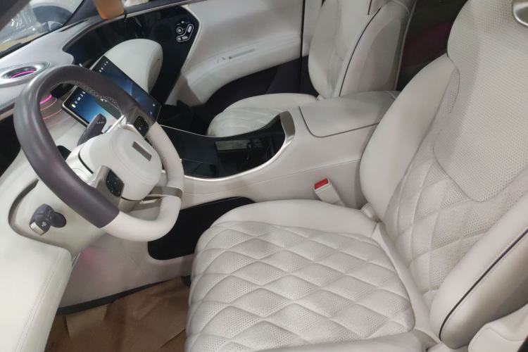 Used  11 2024 630 Rear-Wheel Drive Edition with Three Lasers