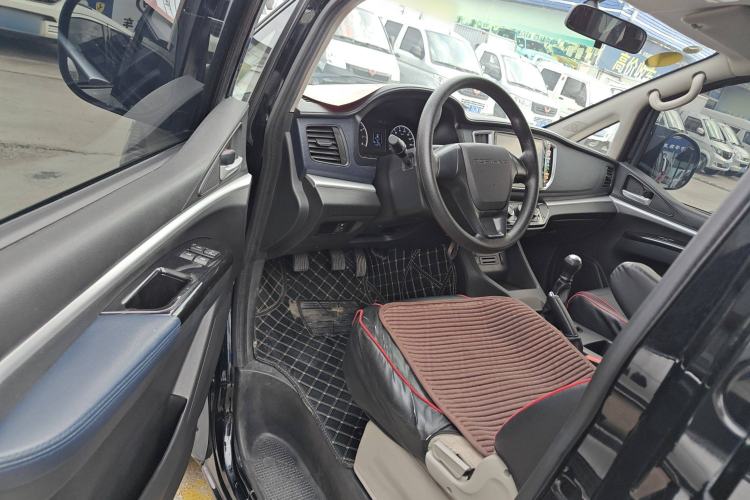 Used FORTHING Lingzhi 2022 M5L 1.6L Utility Model 7 Seats