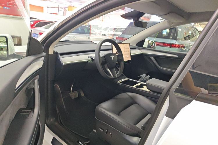 Used Tesla Model Y 2024 Rear-Wheel-Drive Version