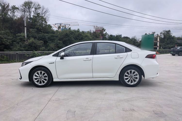 Used Toyota Corolla 2021 Dual-Motor 1.8L E-CVT Elite Edition
