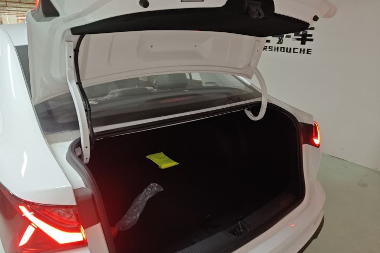 Used Roewe i5 2023 1.5L CVT Luxury Edition
