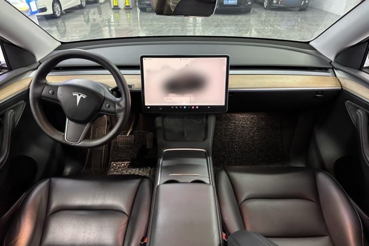 Used Tesla Model Y 2022 Long-Range All-Wheel-Drive Version
