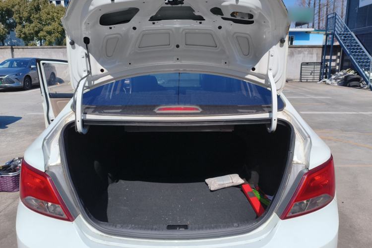 Used Hyundai Verna (older generation) 2014 1.4L Manual Smart GLS Trim