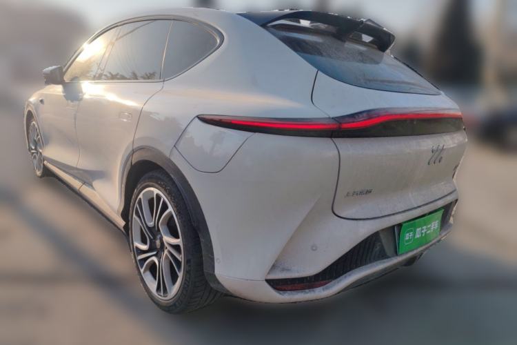 Used  LS7 2023 100kWh Lux All-Wheel-Drive Version