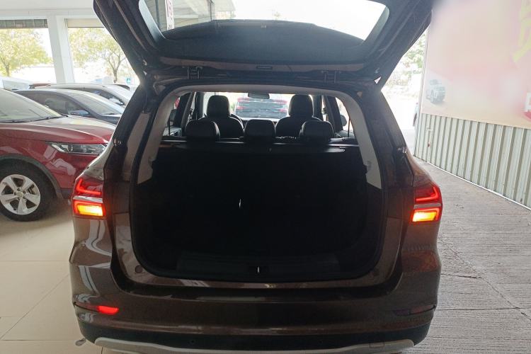 Used Roewe RX5 2017 20T Two-Wheel Drive Automatic Internet Elite Edition
