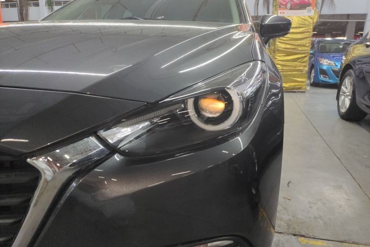 Used Mazda Mazda 3 Axela 2017 Hatchback 1.5L Automatic Luxury Model Emission Standard China V
