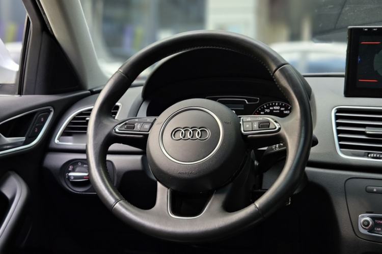 Used Audi Q3 2015 35 TFSI quattro Technology Edition
