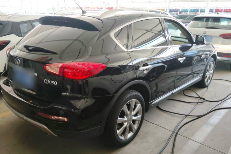 Used Infiniti QX50 2015 2.5L Comfort Edition
