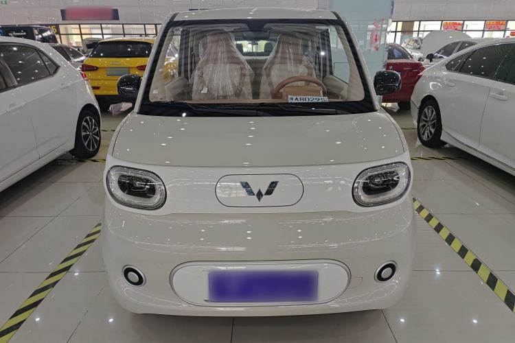 Used Wuling Hongguang MINIEV 2024 3rd Generation 215km Advanced Version
