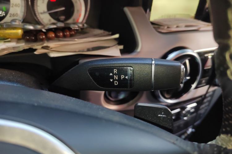 Used Mercedes-Benz GLK-Class 2013 Facelift GLK 300 4MATIC Fashion Edition
