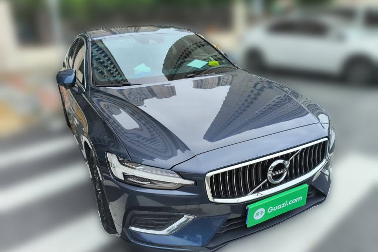 Used Volvo S60 2022 B4 Zhiyi Luxury Edition
