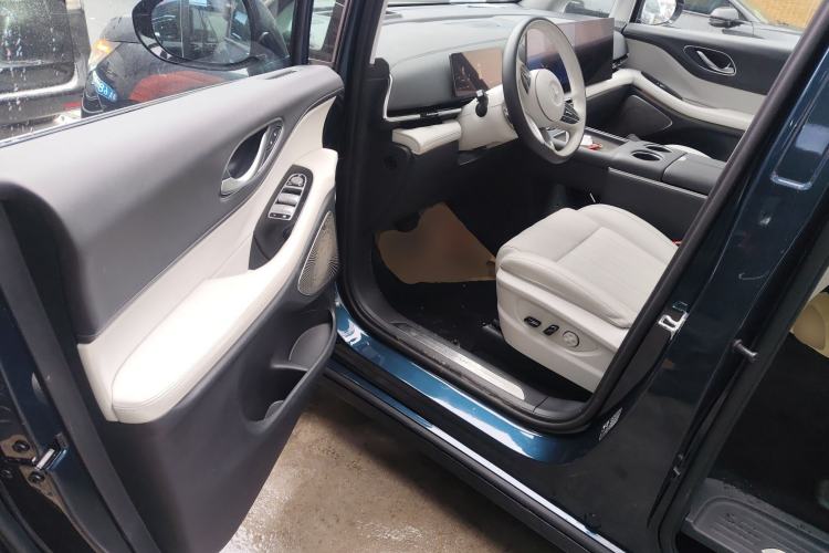 Used VOYAH Dream 2025 PHEV Four-Wheel-Drive Flagship Kunpeng Edition
