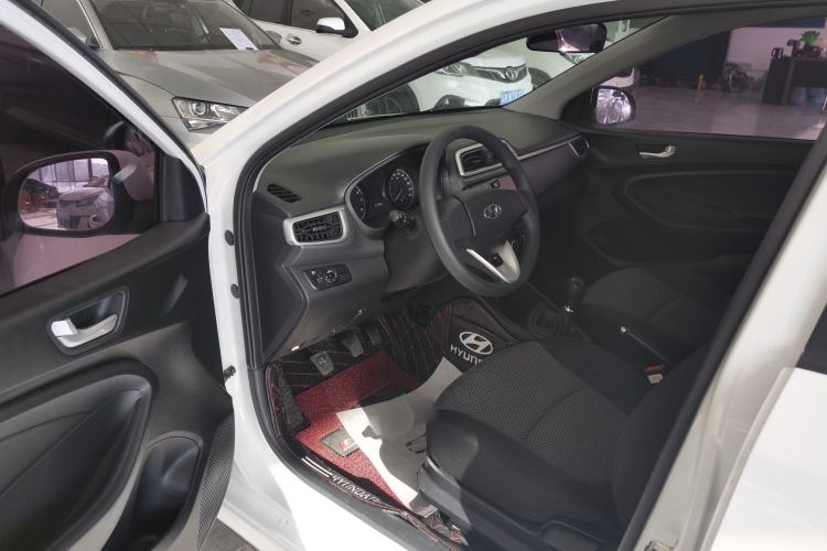 Used Hyundai Verna 2017 1.4L Manual Refreshed Version China V Standard
