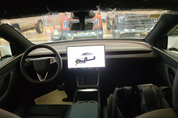 Used Tesla Model Y 2025 Rear-Wheel-Drive Version