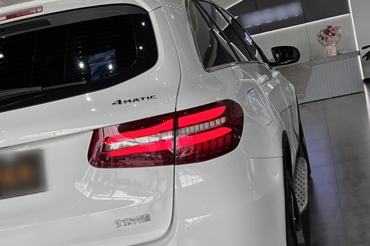 Used Mercedes-Benz GLC 2018 Facelift GLC 260 4MATIC Luxury Edition
