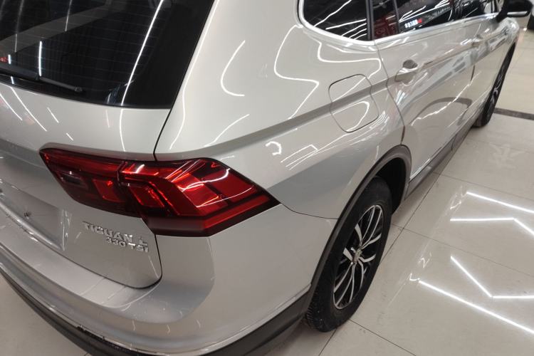 Used Volkswagen Tiguan L 2017 330TSI Automatic Two-Wheel Drive Luxury Edition