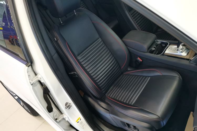 Used Land Rover Discovery Sport 2020 249 PS R-Dynamic Performance Tech Edition 5 Seats
