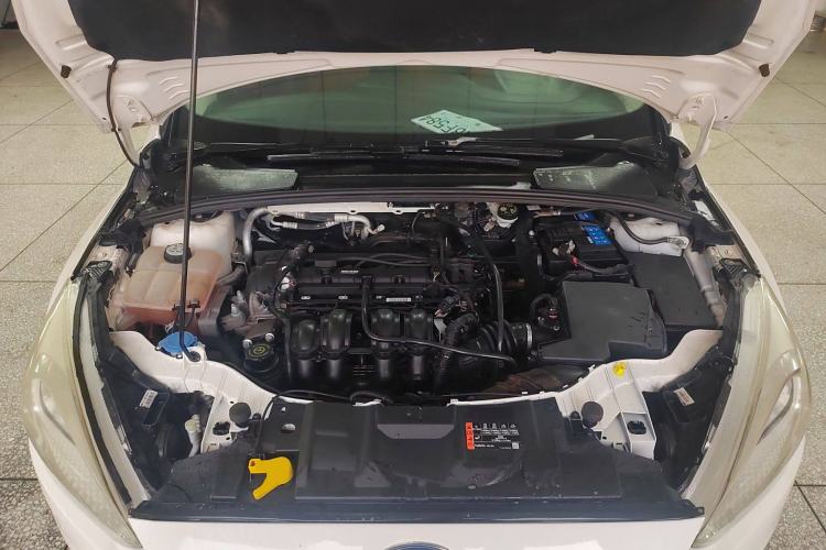 Used Ford Focus 2015 Hatchback 1.6L Manual Comfort Edition
