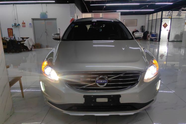 Used Volvo XC60 2017 T5 AWD Smart Upgrade Edition
