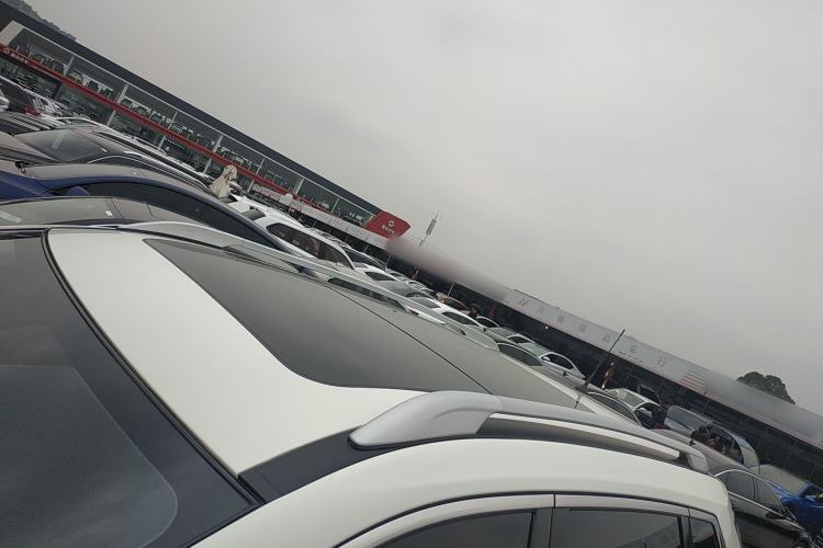 Used Nissan X-Trail 2023 Classic 2.0L Two-Wheel Drive Smart Connect Premium Edition
