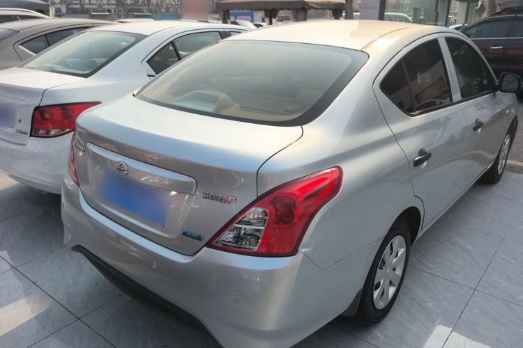 Used Nissan Sunny 2015 1.5XE Manual Comfort Edition
