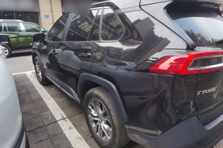 Used Toyota Wildlander 2023 2.0L CVT Two-Wheel Drive Leading Edition