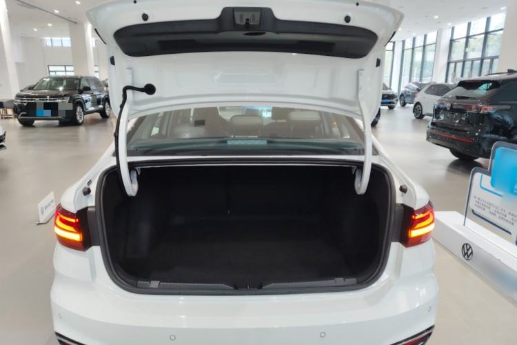 Used Volkswagen Lavida 2024 300TSI DSG Starry Sky Leading Edition
