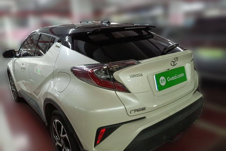 Used Toyota C-HR 2018 2.0L Luxury Sunroof Version China VI Standard
