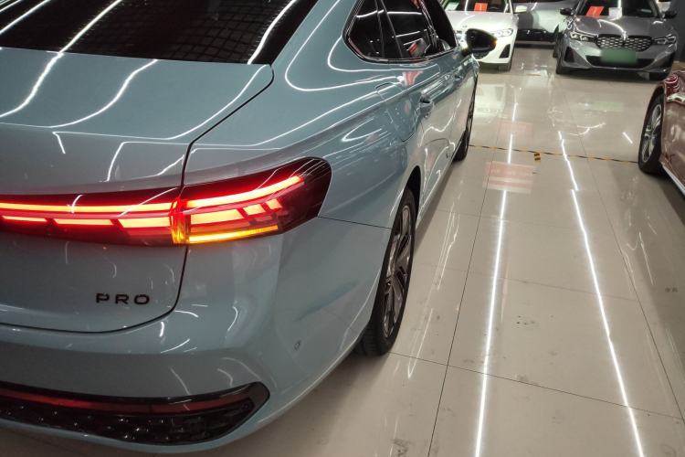 Used Volkswagen Passat 2025 Pro 380TSI Starry Dragon Luxury Edition
